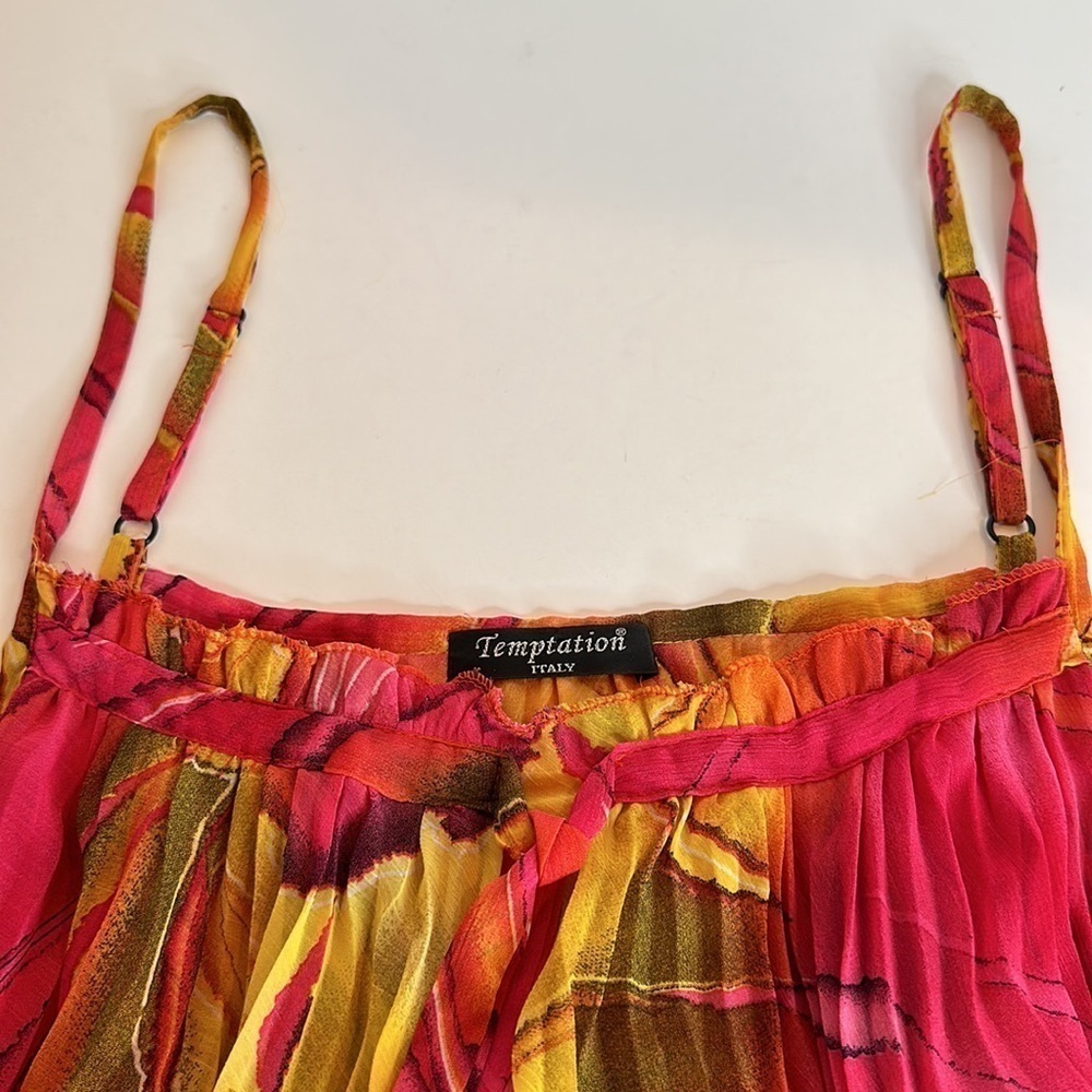 Multi-Color Printed Pleated Free-Flowing Dress - Picture 13 of 15